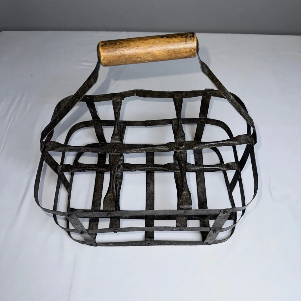 Vintage Metal Milk Bottle Carrier 6 Slot Caddy Rustic Farmhouse Wood Handle 12x8